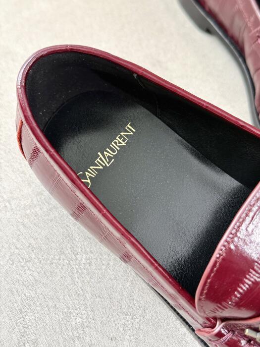 Saint Laurent image 6