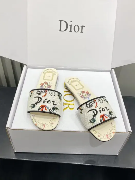 Dior image 2