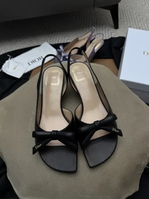 Dior image 0