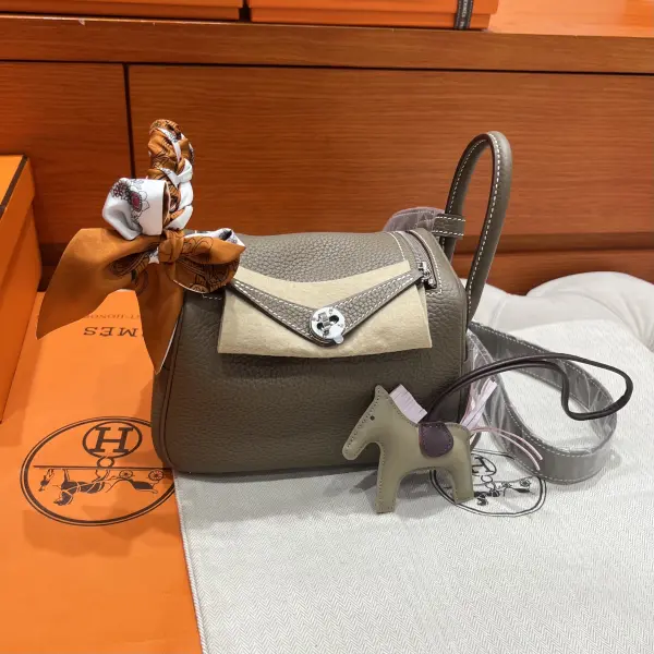 Hermes Lindy image 1