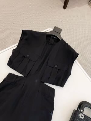Saint Laurent image 2