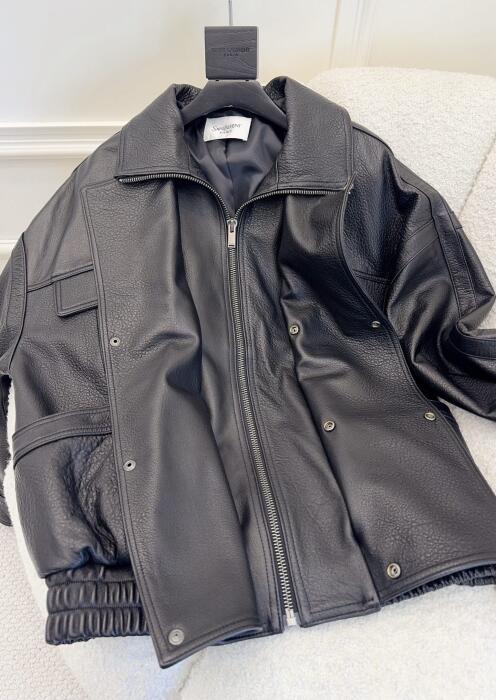 Saint Laurent image 1