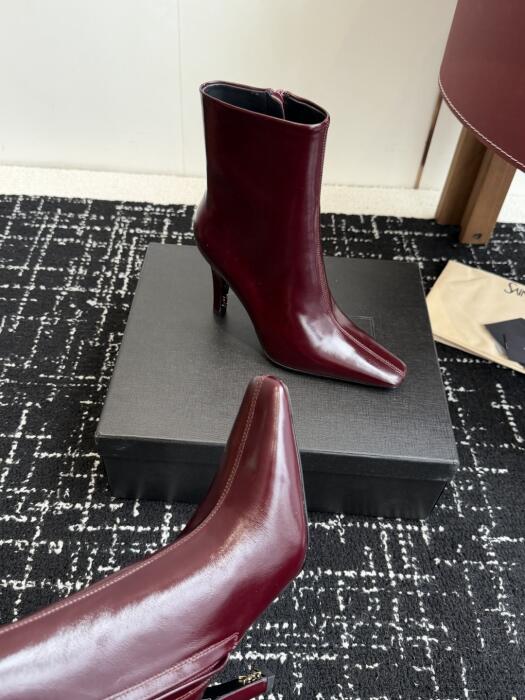 Saint Laurent image 6