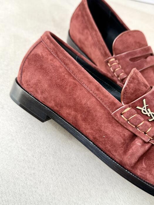 Saint Laurent image 4