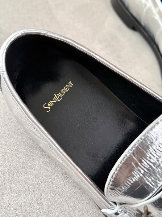 Saint Laurent image 7