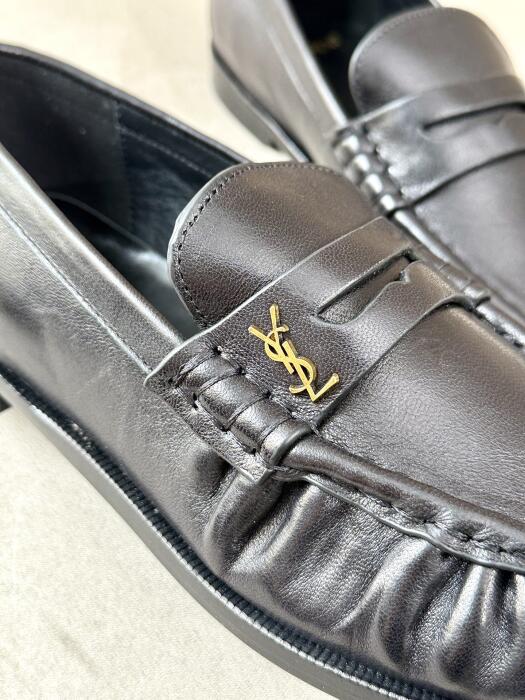 Saint Laurent image 5