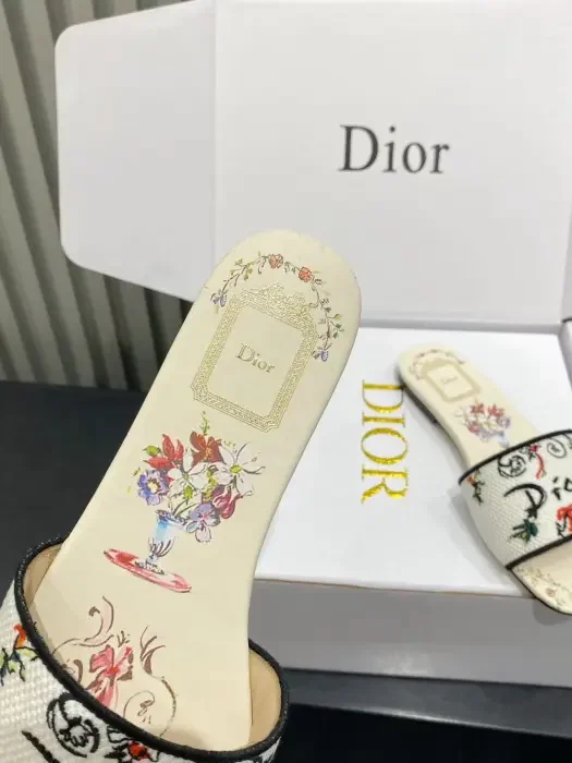 Dior image 5