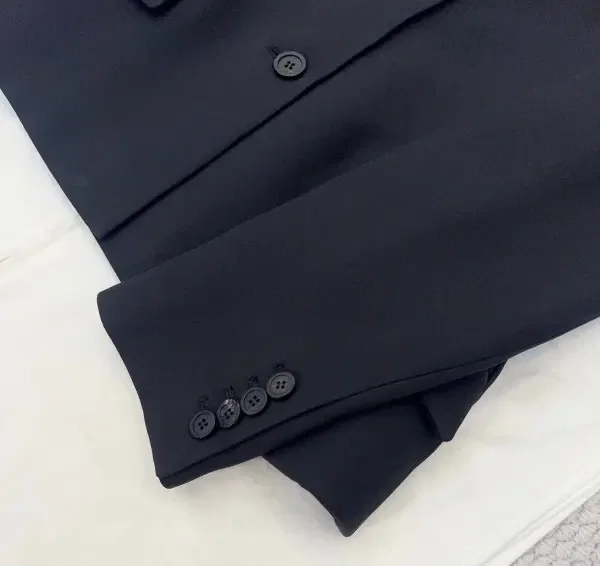 Dior image 5