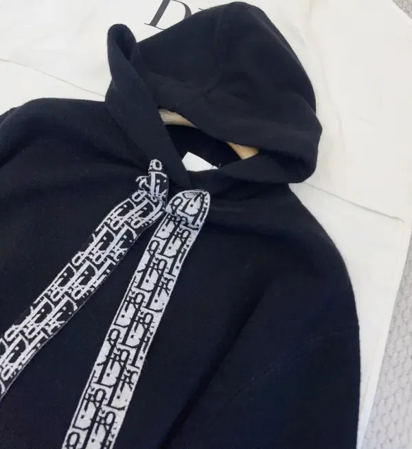 Dior image 2