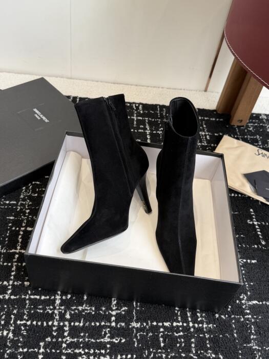 Saint Laurent image 4