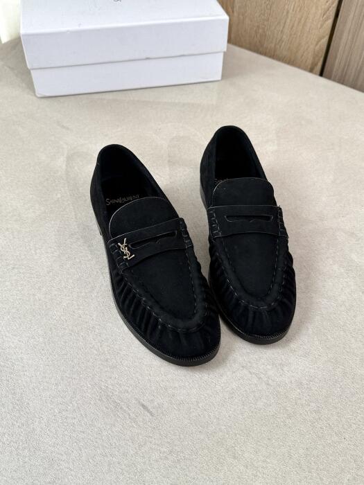 Saint Laurent image 0