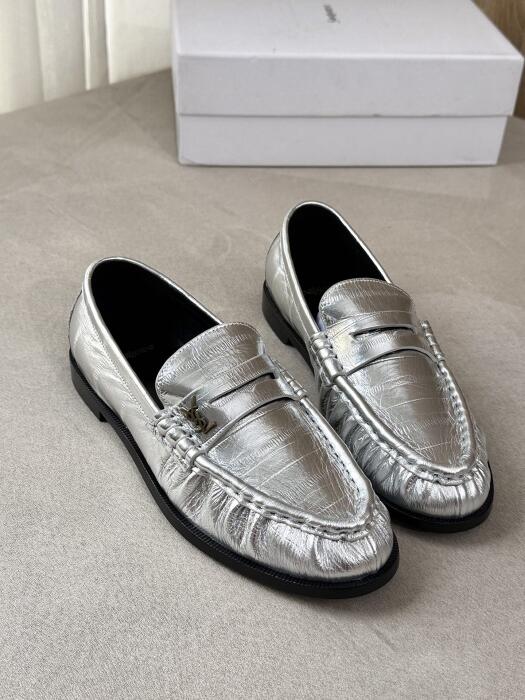 Saint Laurent image 1