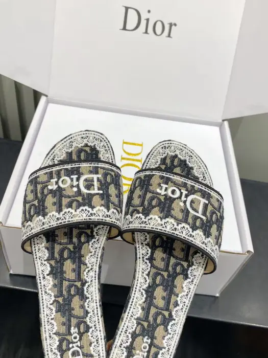 Dior image 4