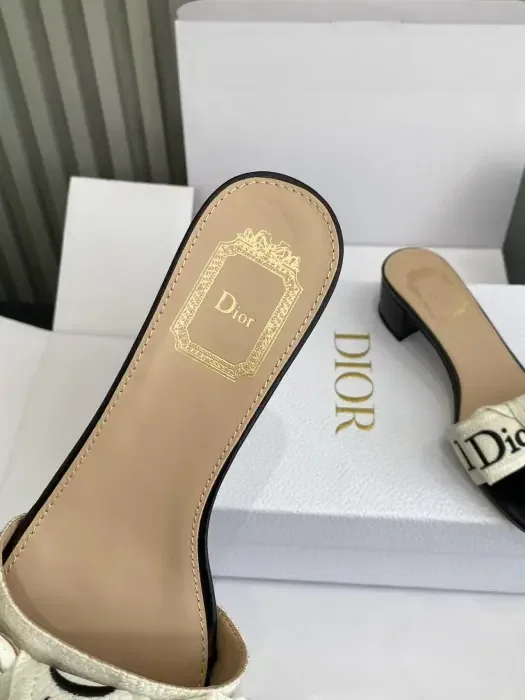 Dior image 6