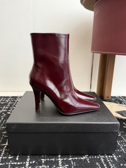 Saint Laurent image 1