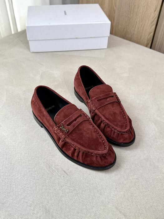 Saint Laurent image 1