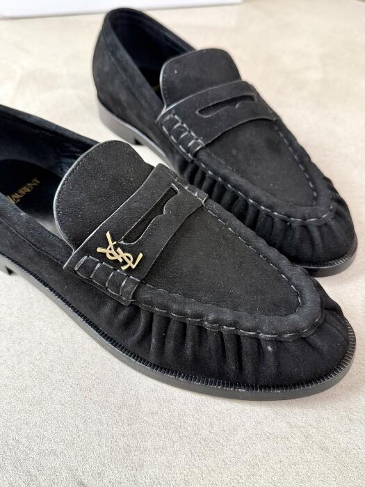 Saint Laurent image 1