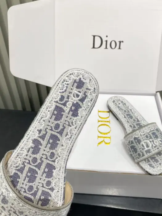 Dior image 5