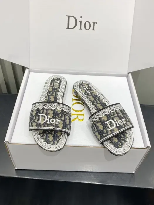 Dior image 2