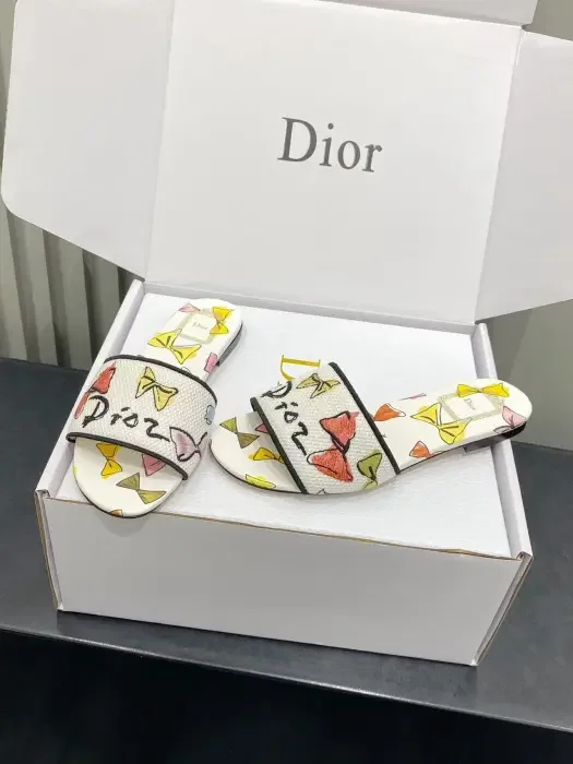Dior image 3