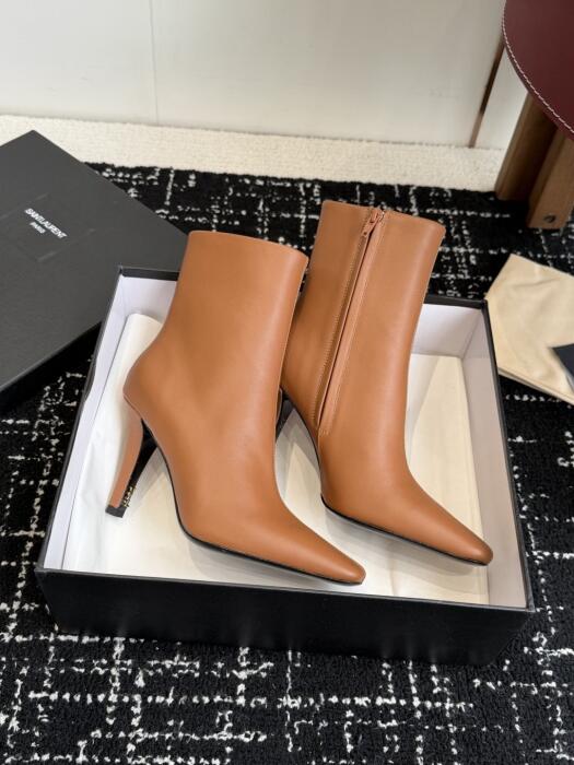 Saint Laurent image 3