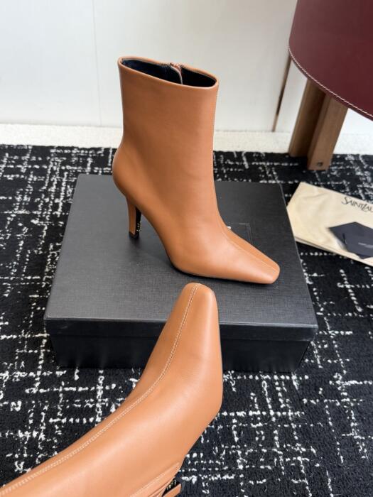 Saint Laurent image 6
