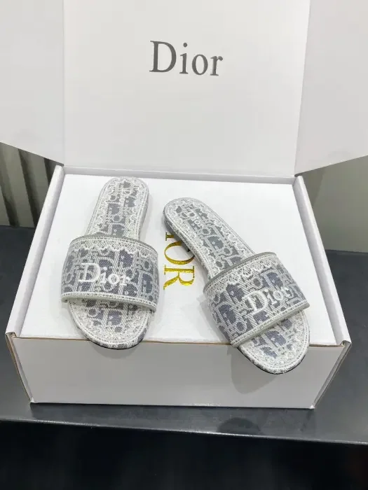 Dior image 2