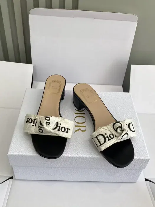 Dior image 4