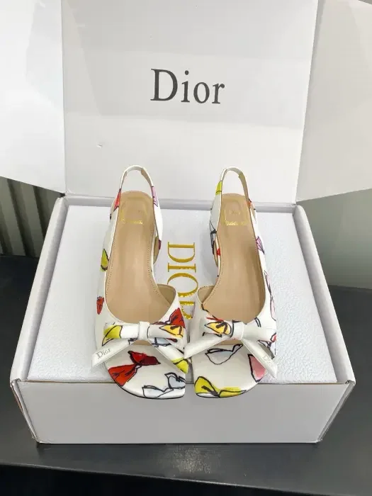 Dior image 0