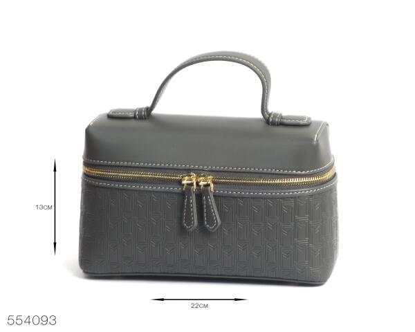 شنطة Bags image 3