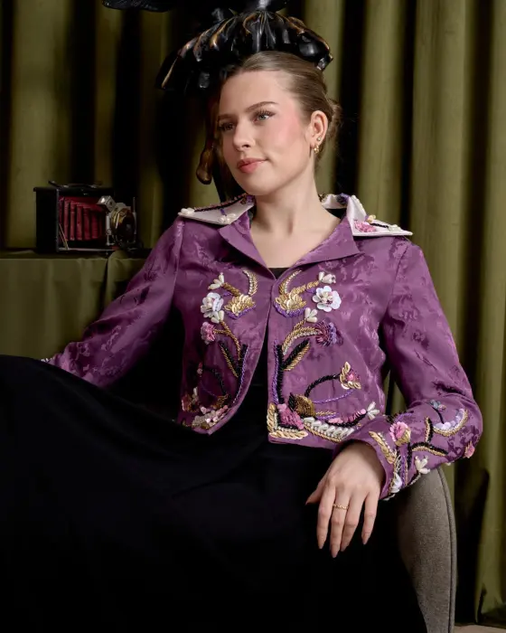 Elegance 04 image 3