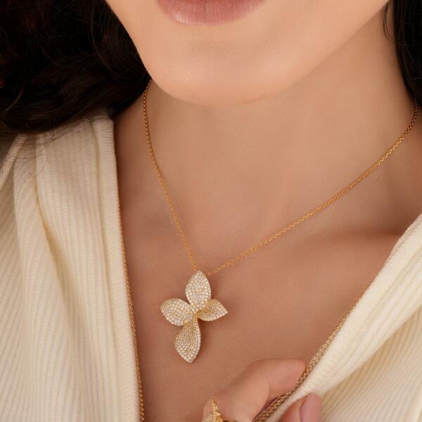 Alvira Luxury Gift Set image 2