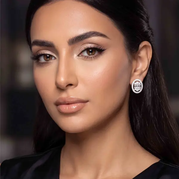 أقراط فضة بيضاوية مرصعة بالزركون image 0