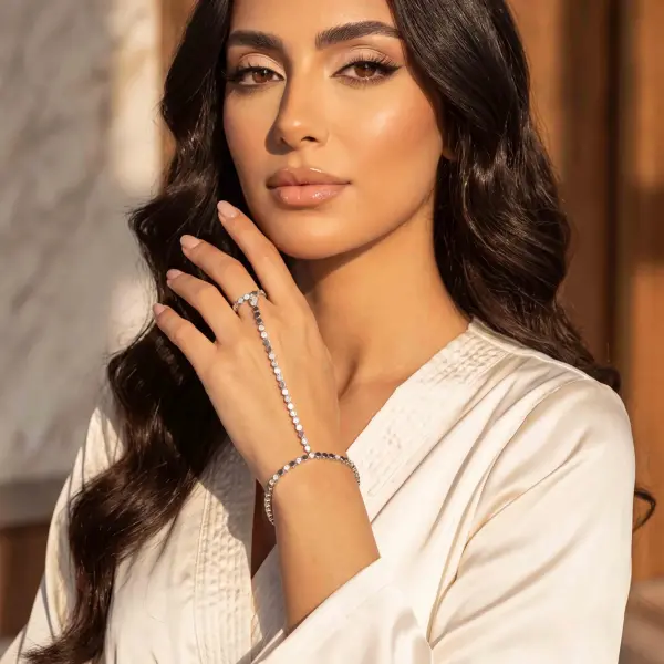 كف فضة ناعم مرصع بحجر الزركون image 0