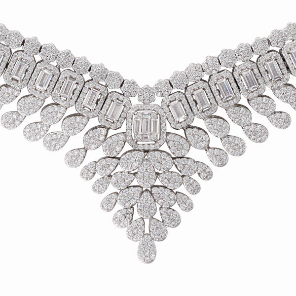 V-Shaped Zircon Silver Set image 5