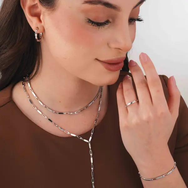 خاتم فضة ناعم مرصع بالزركون image 1