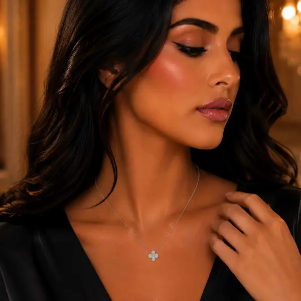 عقد - فضي ابيض - 0 image 0