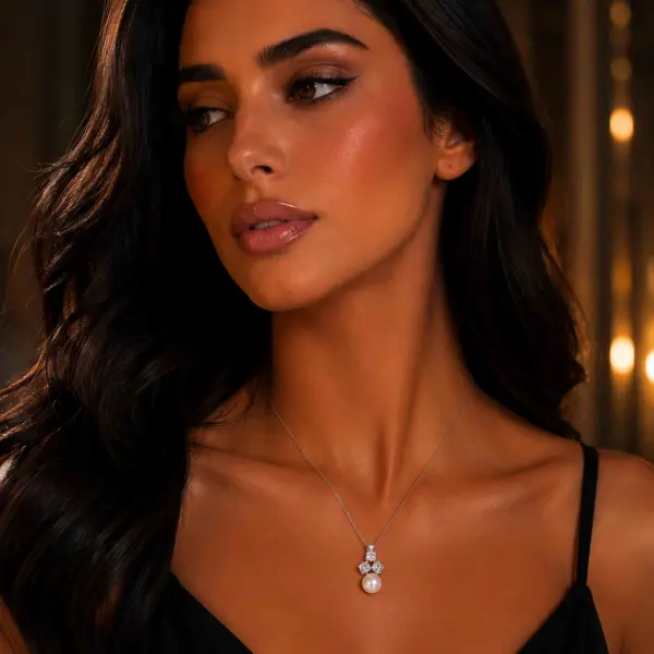 عقد - فضي ابيض - 0 image 0