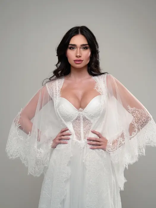 LACE QUEEN image 3