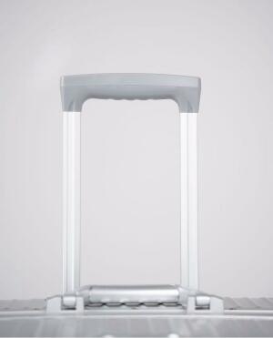 full aluminium check in  image 3