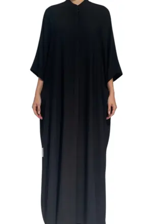 عباية سوداء واسعة بأكمام كيب وقماش كوبرا – Abaya Style image 0