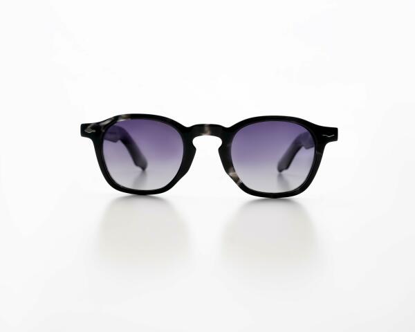 BOLD BLACK image 0
