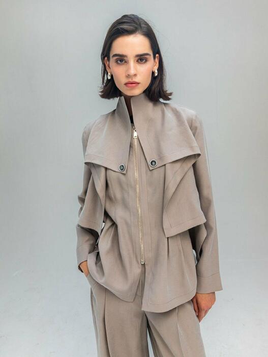 Women's 2-piece suit, featuring a distinctive front-facing jacket and high-waisted wide-leg pants, suitable for work and daily commuting image 8