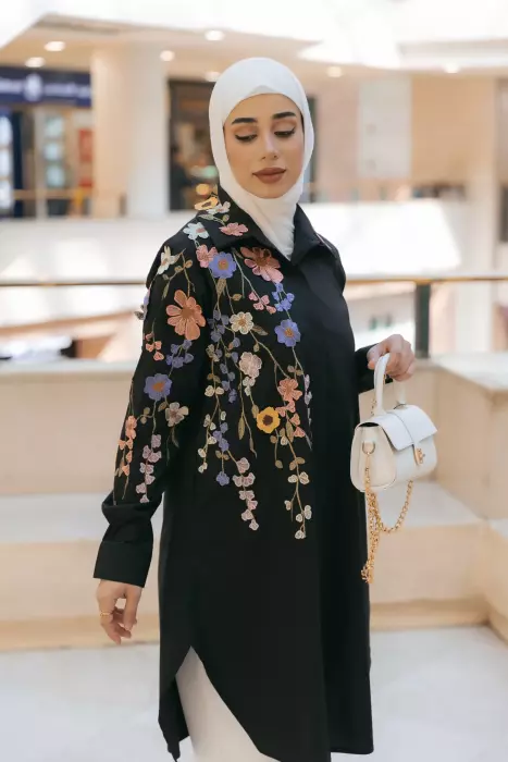 قميص أنيق مع ورود - اسود - 1 image 2