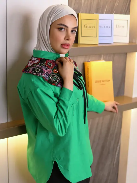 Trendy shirt with scarf image 7