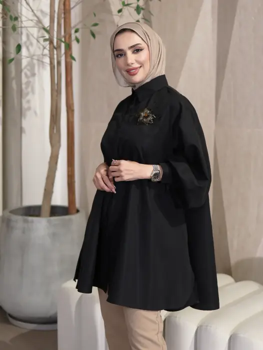 قميص مع بروش image 1