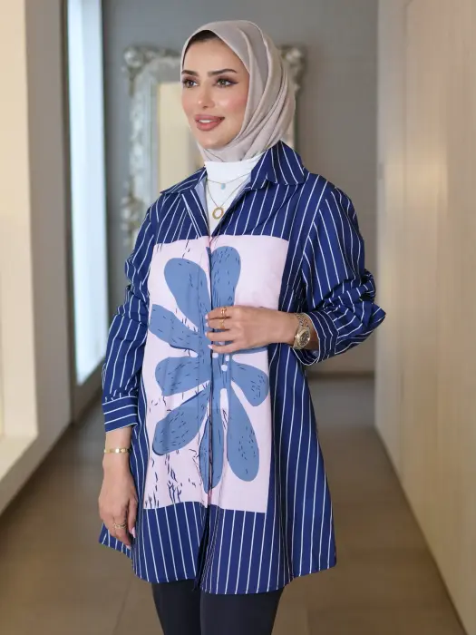 قميص مقلم مع طبعة image 2