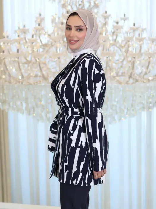 Crepe Jacket image 1