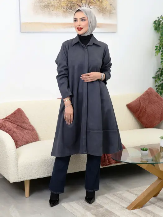 Long shirt made of raw suede image 20