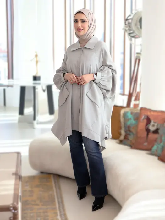 Long and loose shirt image 0